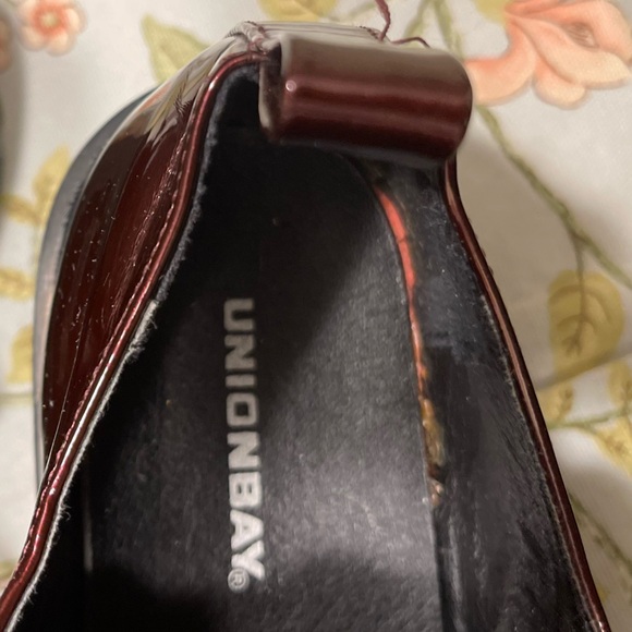 Union Bay Maroon Chunky Penny Loafers - Picture 11 of 14